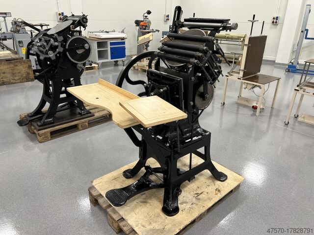 Letterpress printing press foot operated