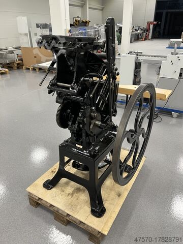 Letterpress printing press foot operated