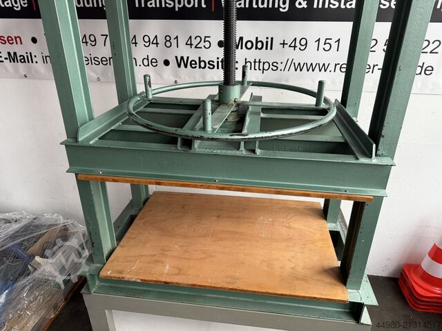 Richard Langer Manuelle Spindelpresse